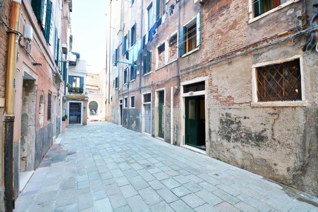 Casanova Flat Lägenhet Venedig Exteriör bild