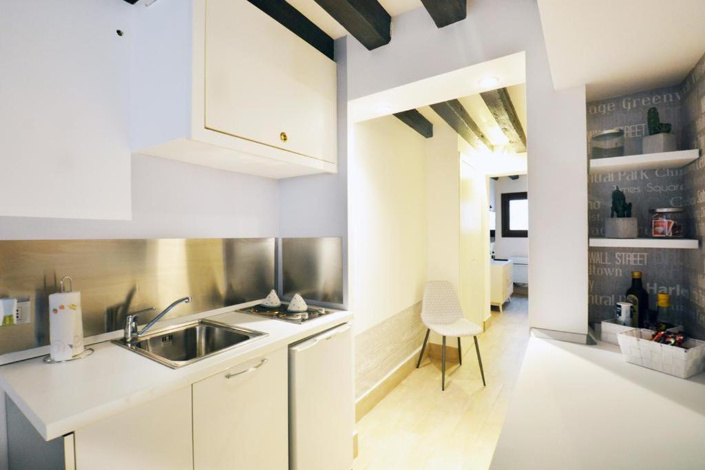 Casanova Flat Lägenhet Venedig Exteriör bild
